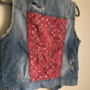 Bullhead denim vest jacket small